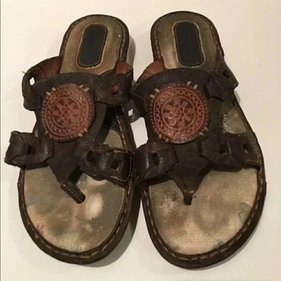 Born Sandals 8 39 Brown Leather Tribal Medallion - Picture 2 of 8